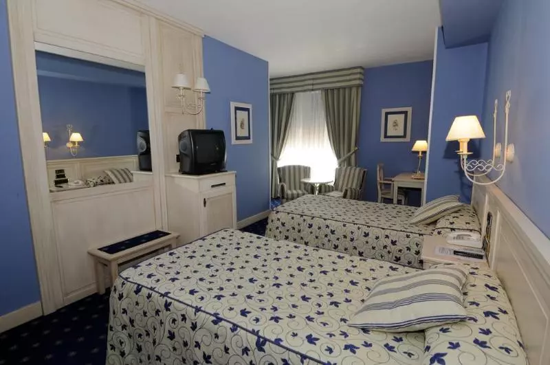 فندق Leonor Mirón