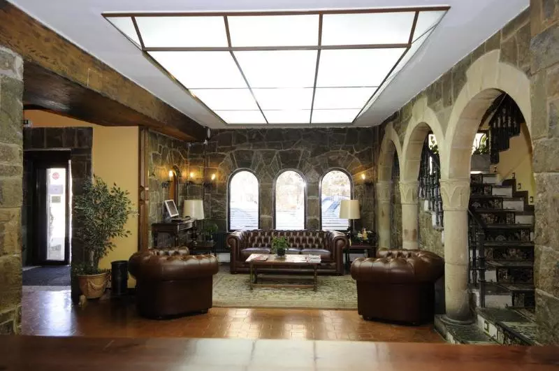 فندق Leonor Mirón