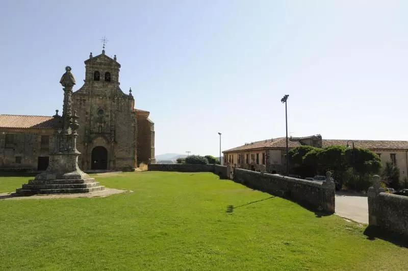 فندق Leonor Mirón