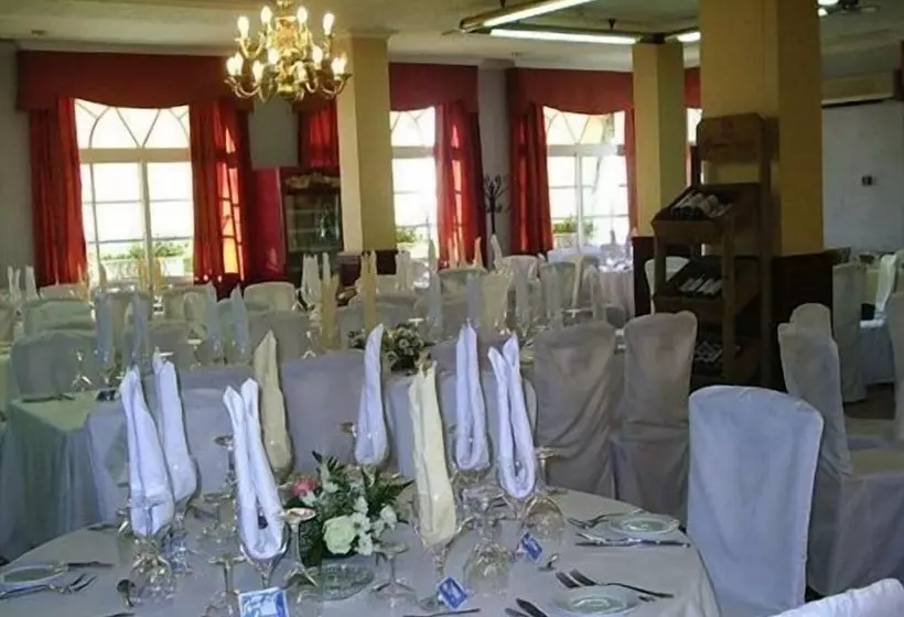 酒店 Majaravique Sevilla