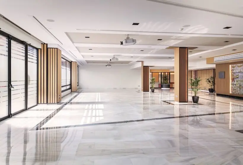 Отель Melia Costa Del Sol