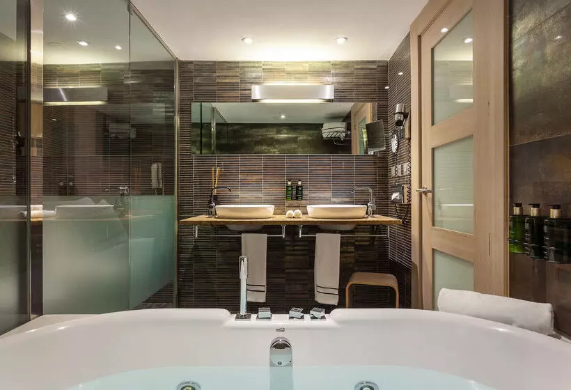 فندق Melia Sevilla