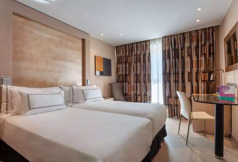 فندق Melia Sevilla