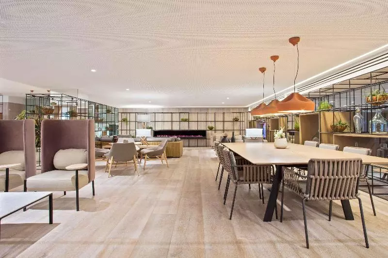 فندق Melia Sevilla