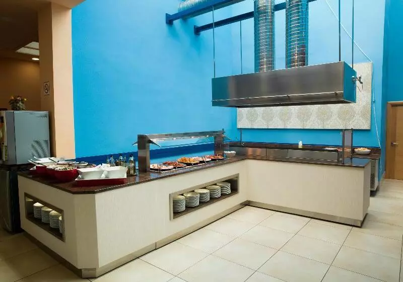 فندق Monarque Torreblanca