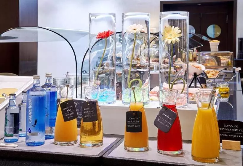 فندق NH Ciudad De Valencia