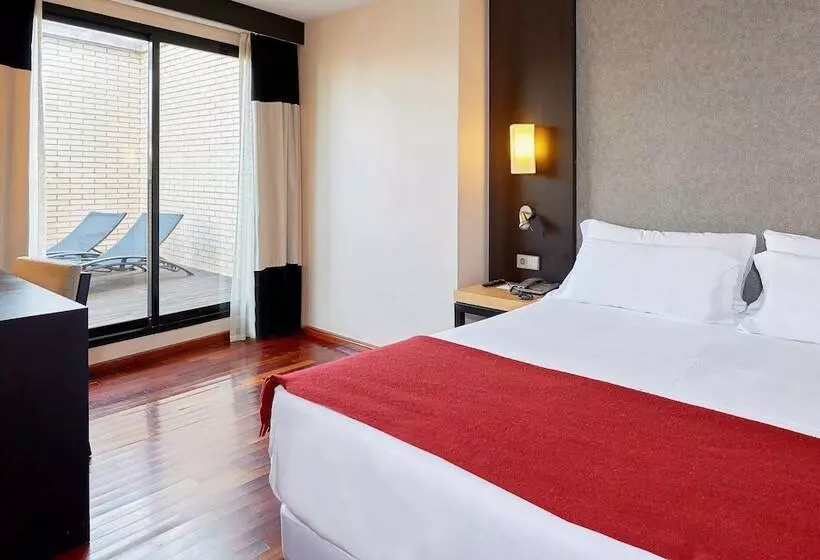 فندق NH Ciudad De Valencia