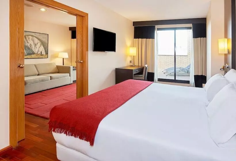 فندق NH Ciudad De Valencia