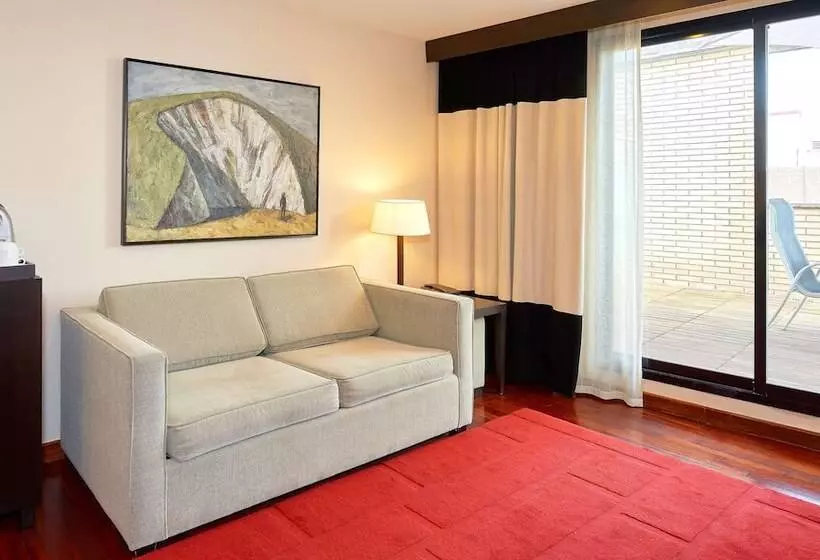 فندق NH Ciudad De Valencia