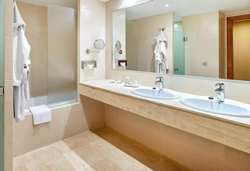 فندق NH Ciudad De Valencia