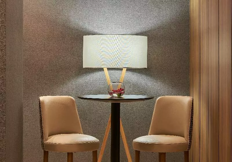 فندق NH Ciudad De Valencia