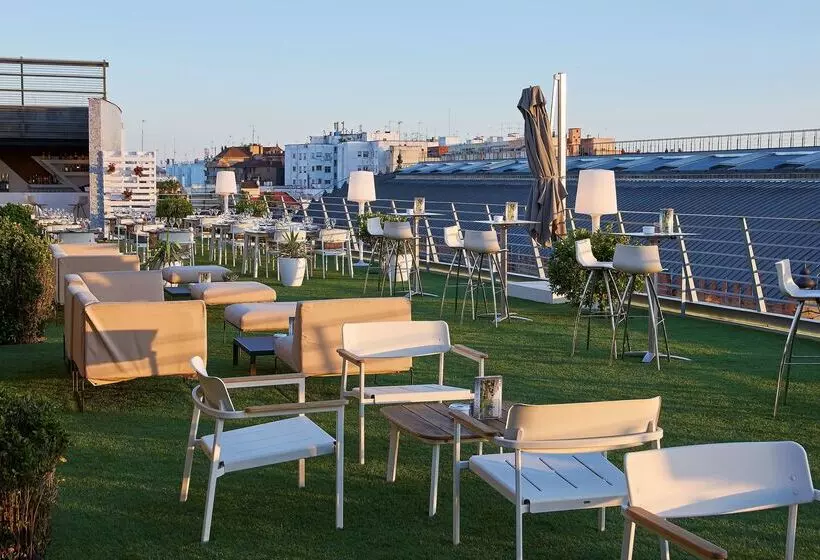 هتل NH Sevilla Plaza De Armas