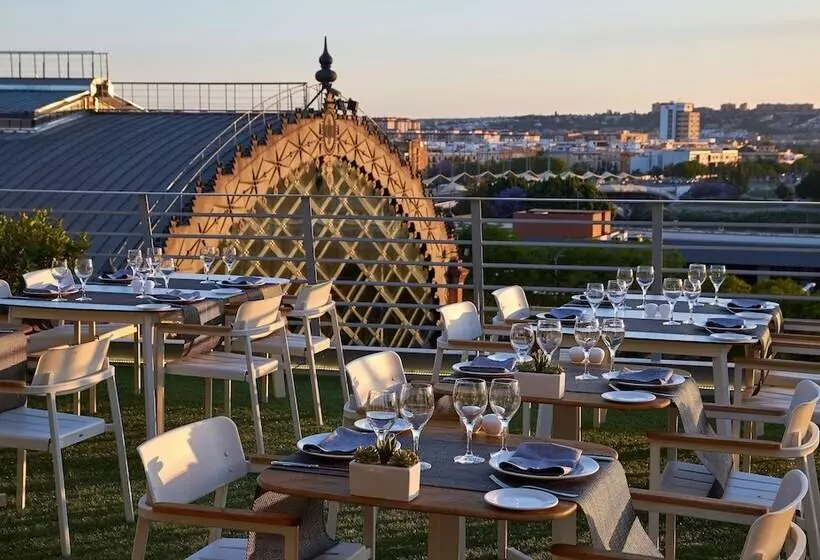 هتل NH Sevilla Plaza De Armas