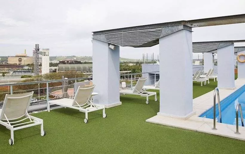 هتل NH Sevilla Plaza De Armas