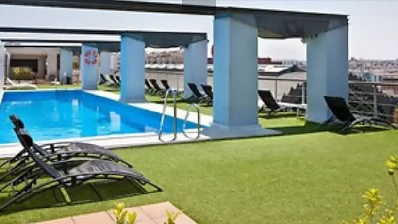 هتل NH Sevilla Plaza De Armas