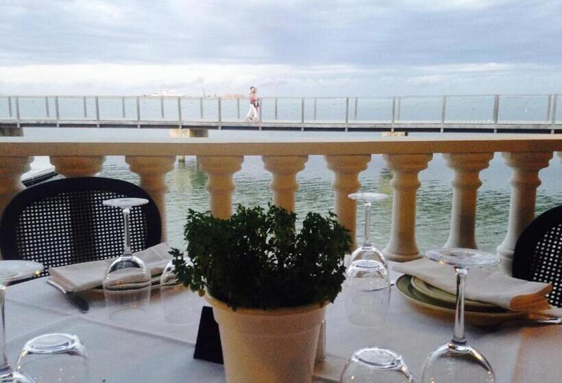 Hotel Juanito Platja