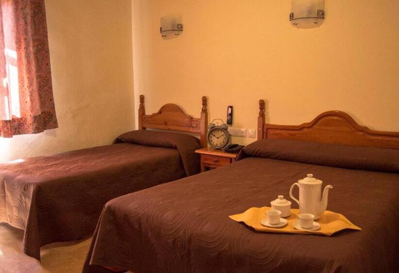 فندق Restaurante Berlanga