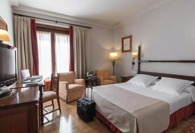 Parador De Tordesillas