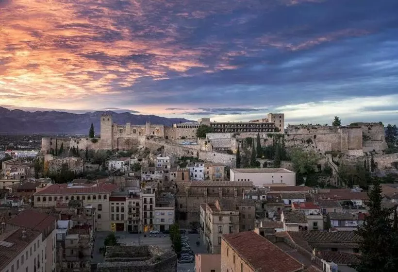 Parador De Tortosa