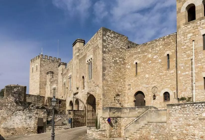 Parador De Tortosa