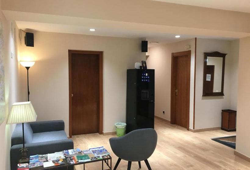 פונדק Pensión Begoña