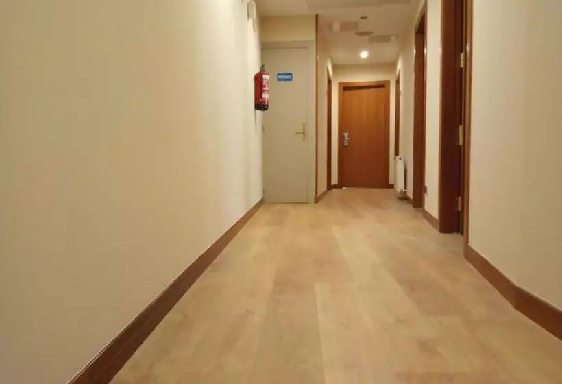 مسافرخانه Pensión Begoña