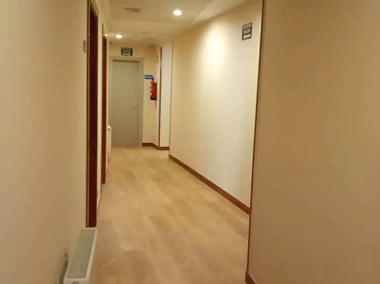 مسافرخانه Pensión Begoña