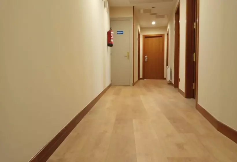 مسافرخانه Pensión Begoña