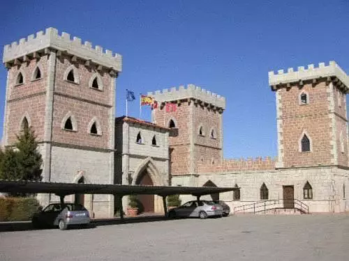 فندق El Torreon Del Miguelete