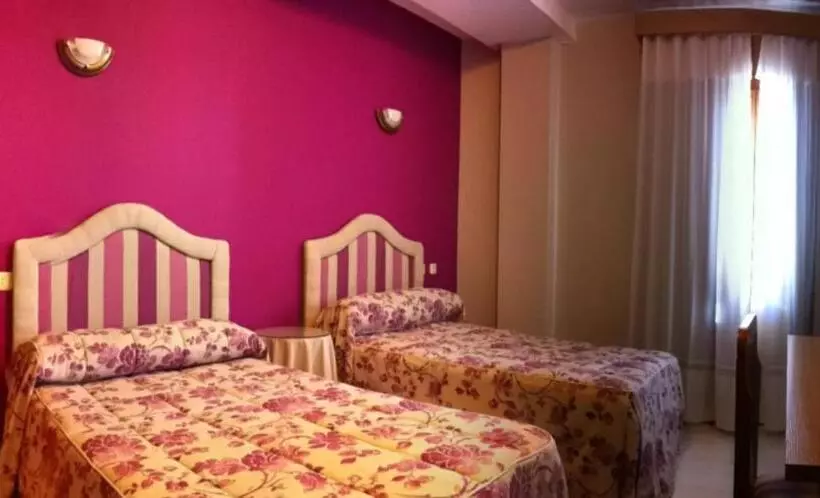 فندق El Torreon Del Miguelete