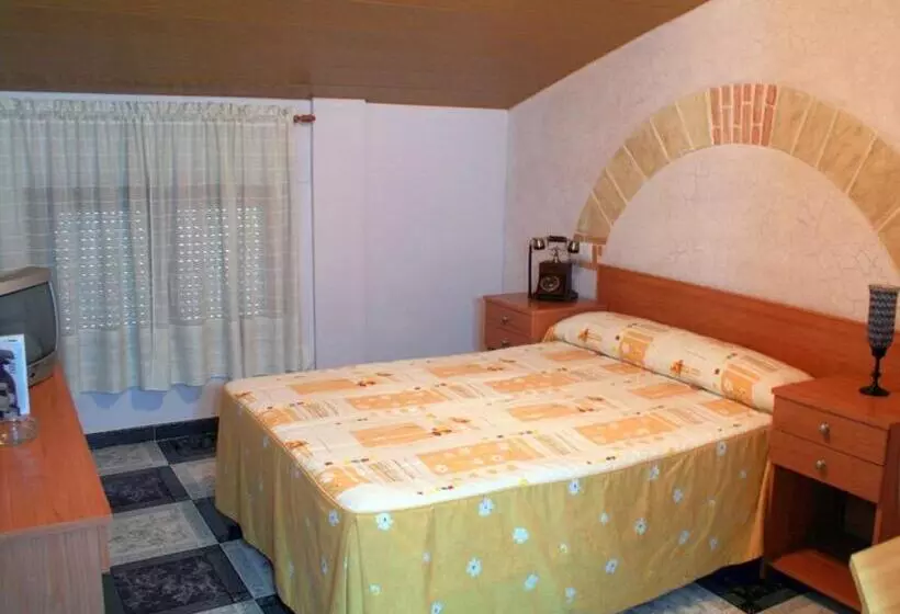 فندق El Torreon Del Miguelete