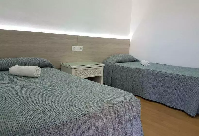 בית מלון כפרי Hostal Montsant