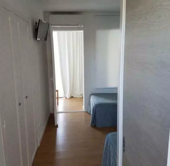 בית מלון כפרי Hostal Montsant