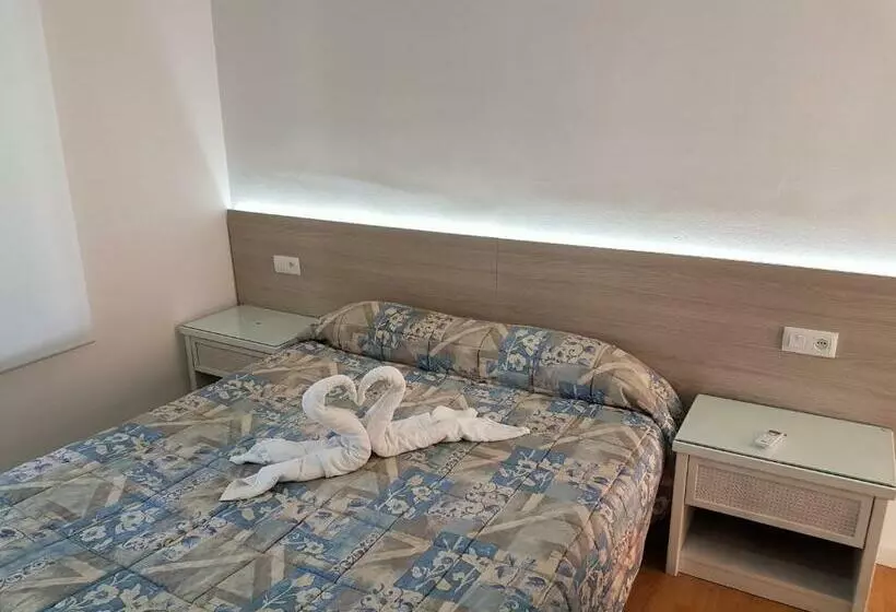 בית מלון כפרי Hostal Montsant