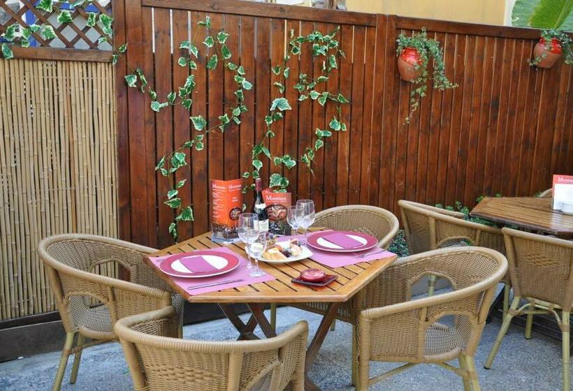 هتل Hostal Montsant