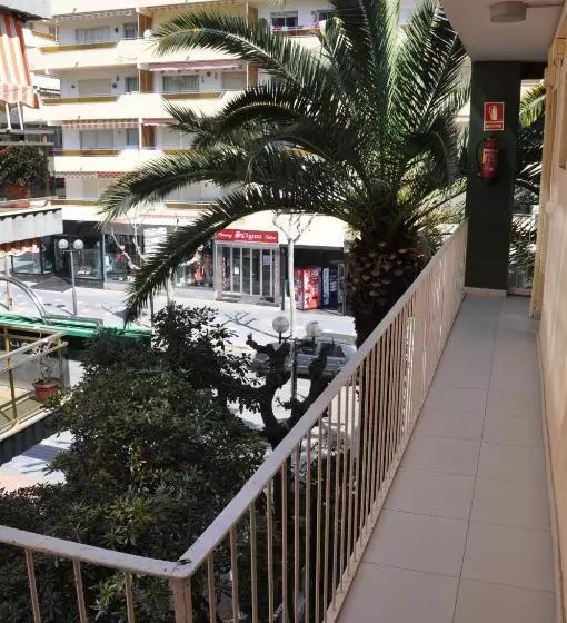 בית מלון כפרי Hostal Montsant