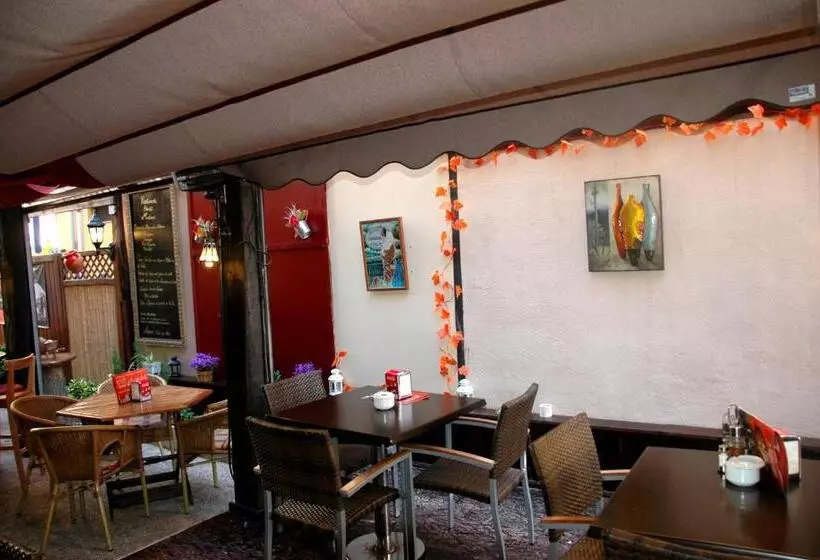 בית מלון כפרי Hostal Montsant