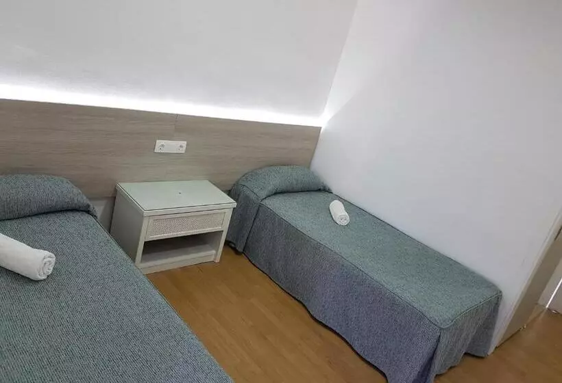 בית מלון כפרי Hostal Montsant