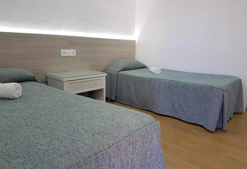 בית מלון כפרי Hostal Montsant