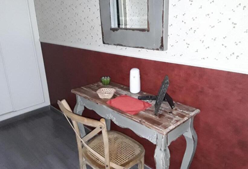 هتل Hostal Restaurante Pasaje