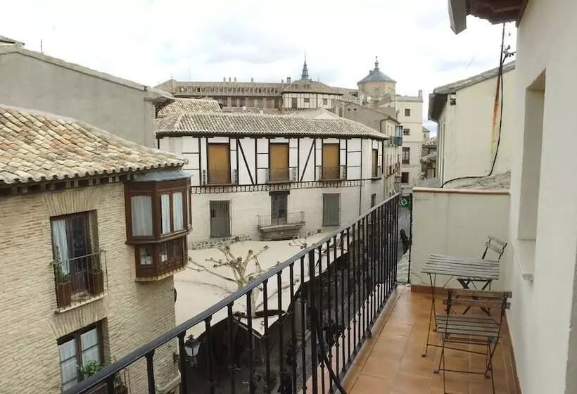 هتل Hostal Santo Tomé