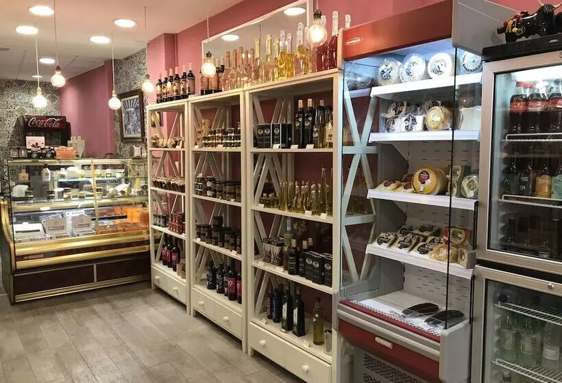 هتل Hostal Santo Tomé