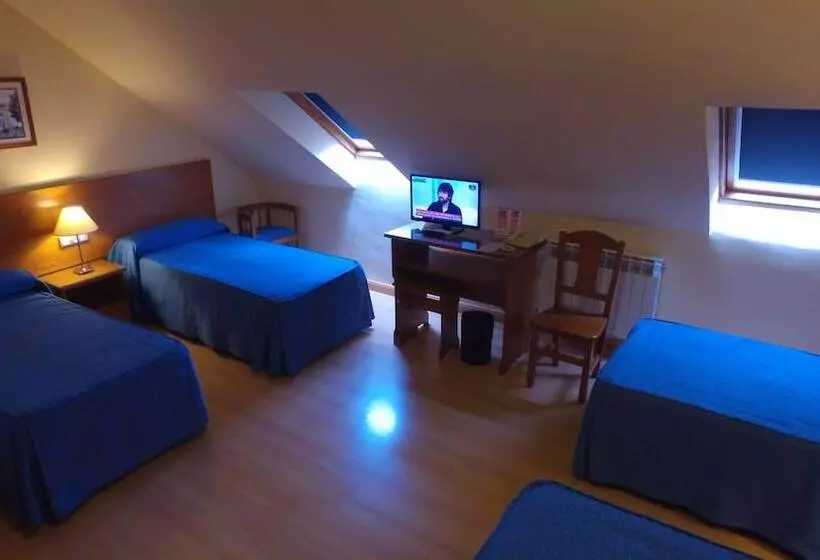 هتل Hostal Santo Tomé