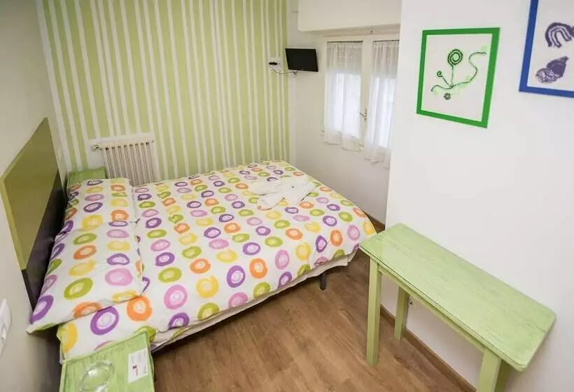 Отель Hostal ávila