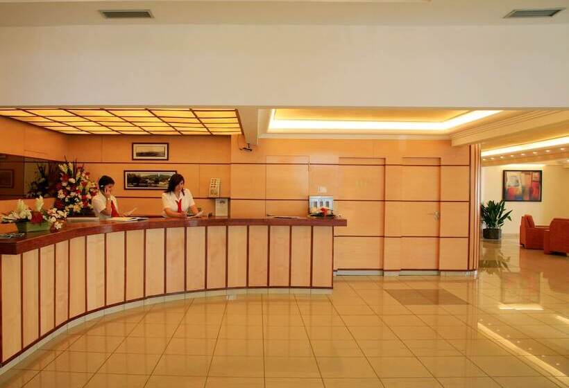 Отель San Carlos