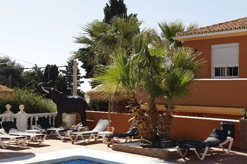 בית מלון כפרי Zen Airport