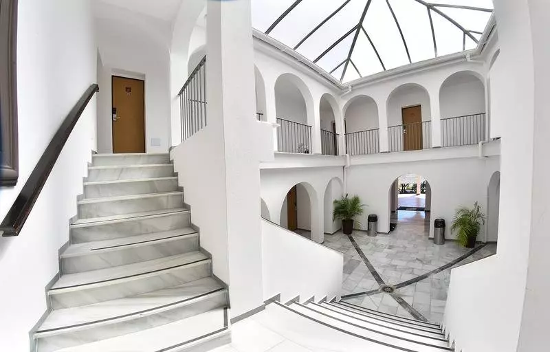 בית מלון כפרי Zen Airport