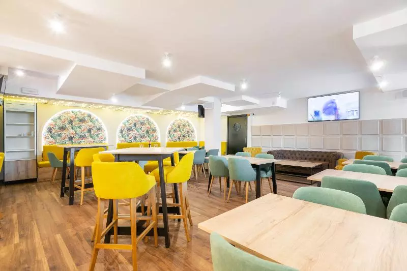 בית מלון כפרי Zen Airport