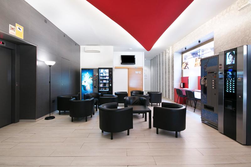 مسافرخانه Atenas Granada