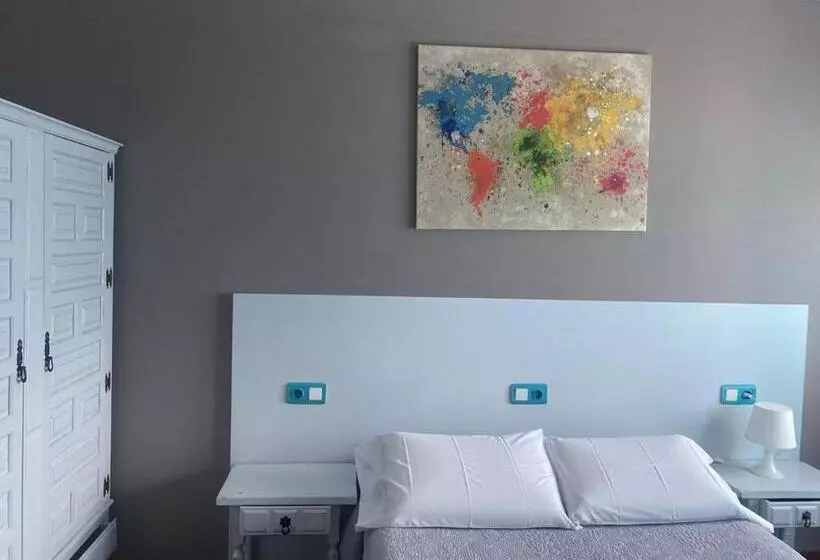 ホテル Albergue Pensión Flavia